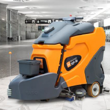 TASKI XP-M IntelliSweep™Батарейная поломоечная машина с подметальным блоком